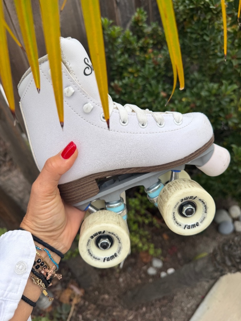 J 12 rollerskates